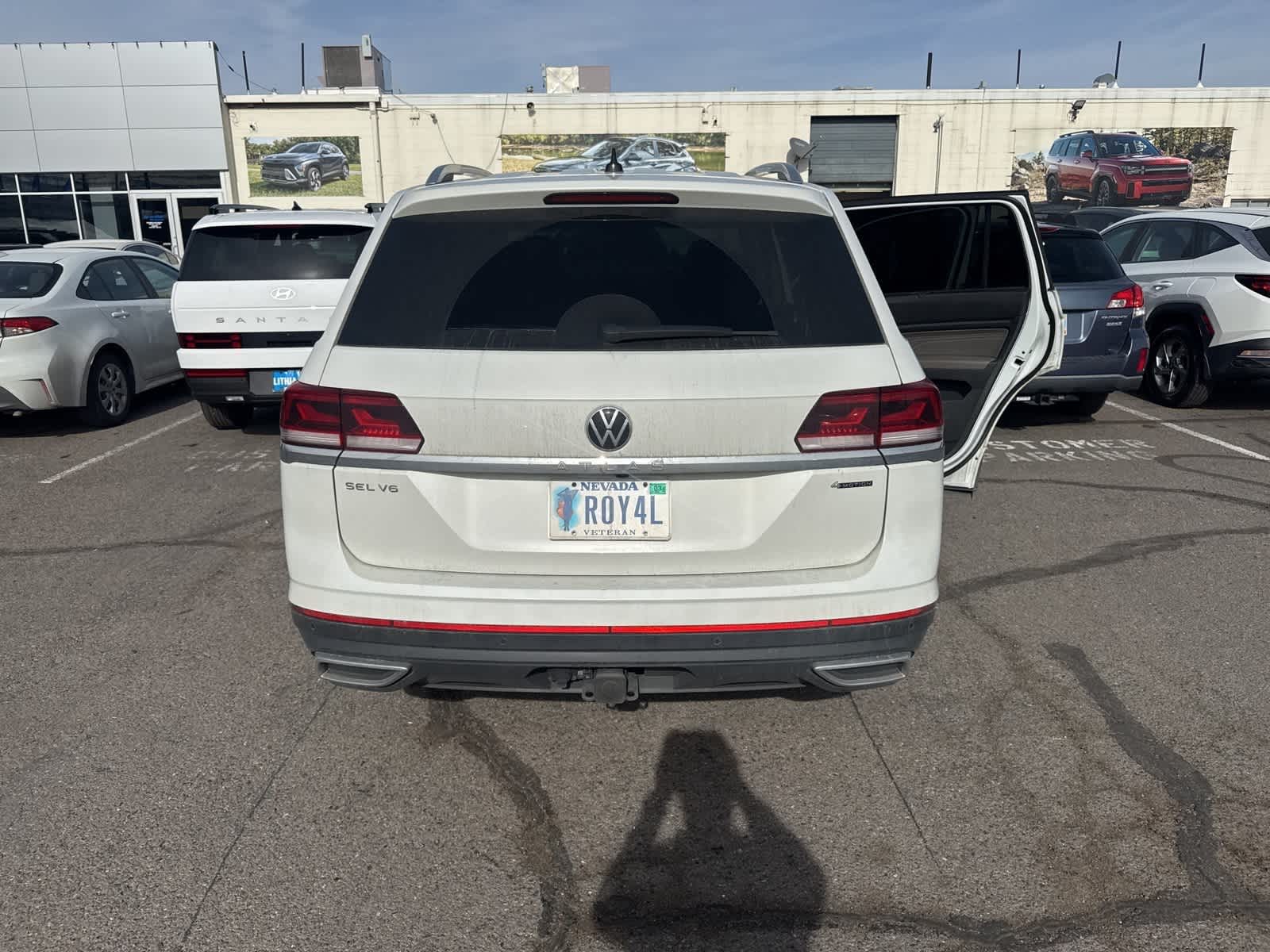 Thumbnail: 2023 Volkswagen Atlas - 4