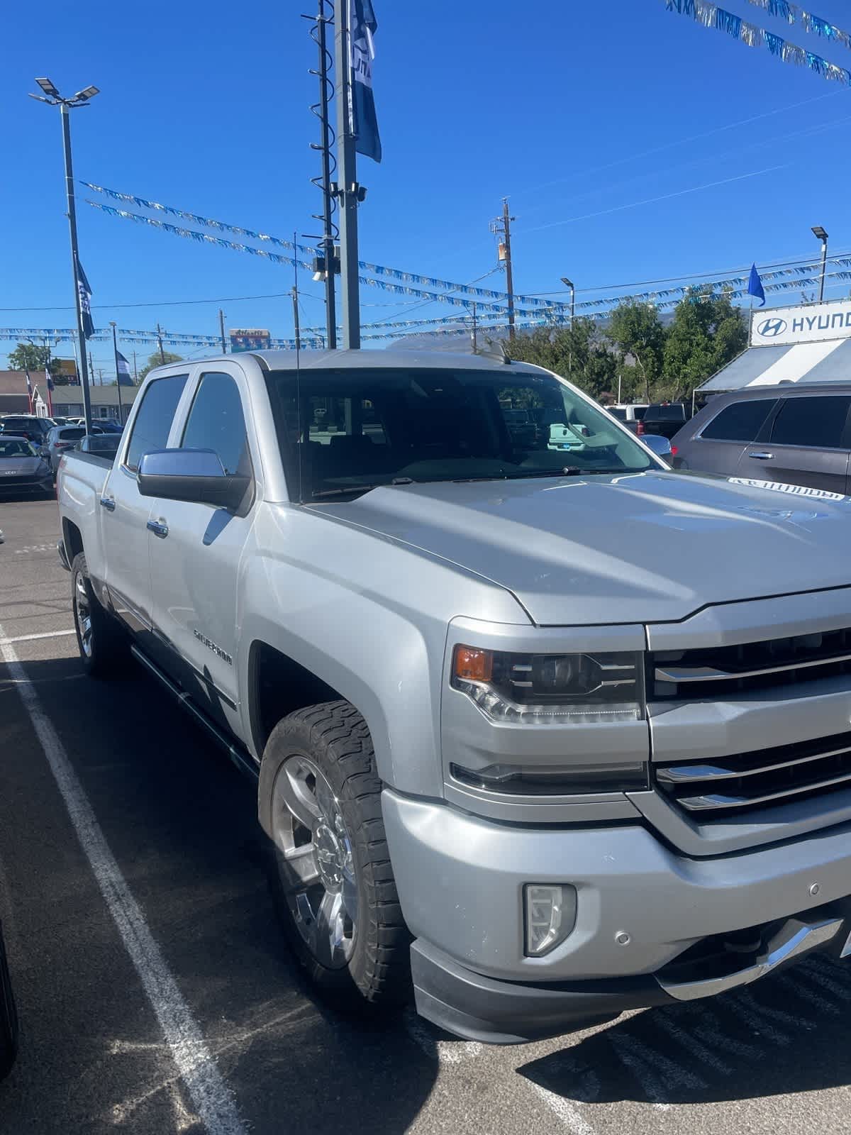 Thumbnail: 2017 Chevrolet Silverado 1500 - 6
