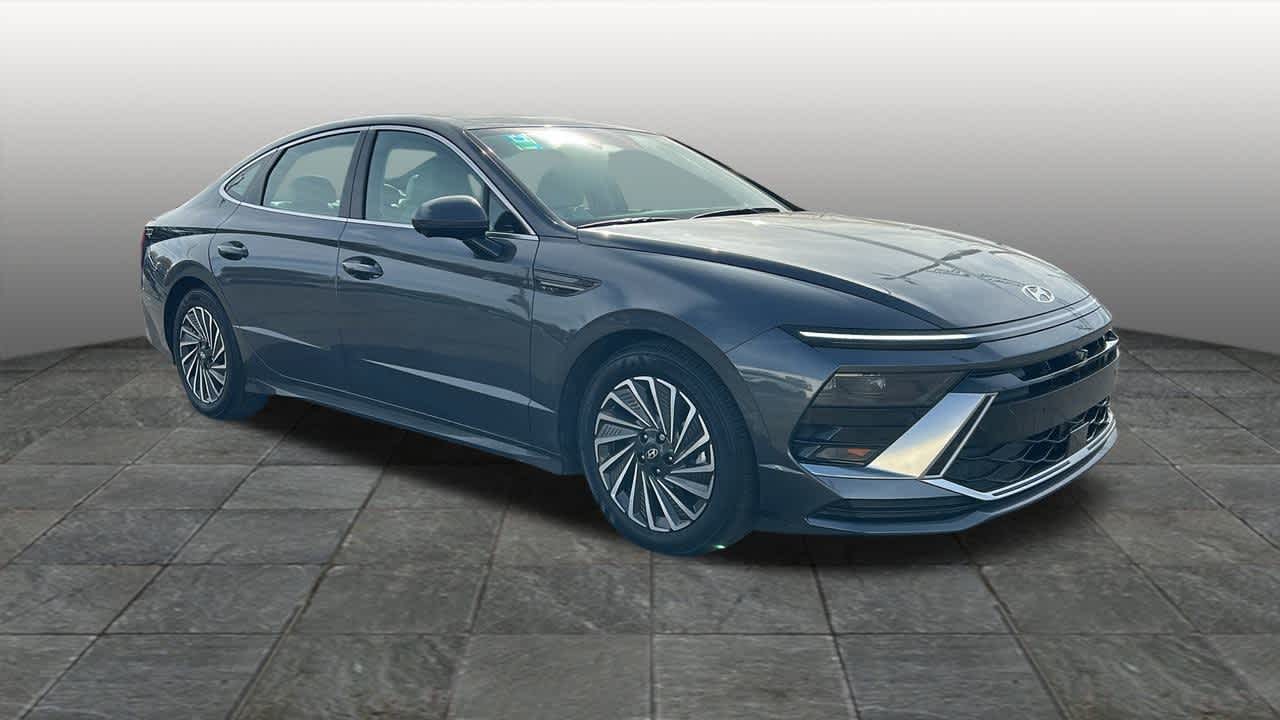 Thumbnail: 2025 Hyundai Sonata - 3