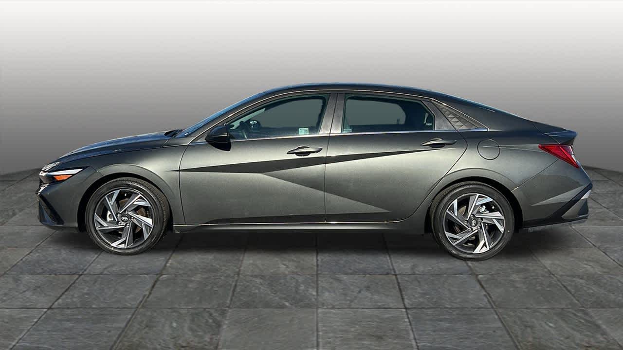 Thumbnail: 2025 Hyundai Elantra - 8