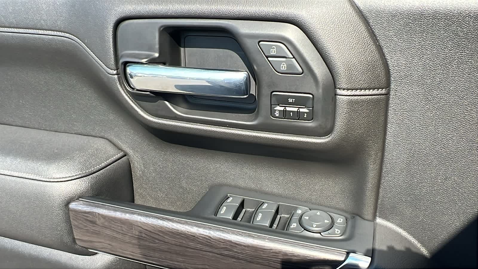 Thumbnail: 2022 Chevrolet Silverado 1500 - 22