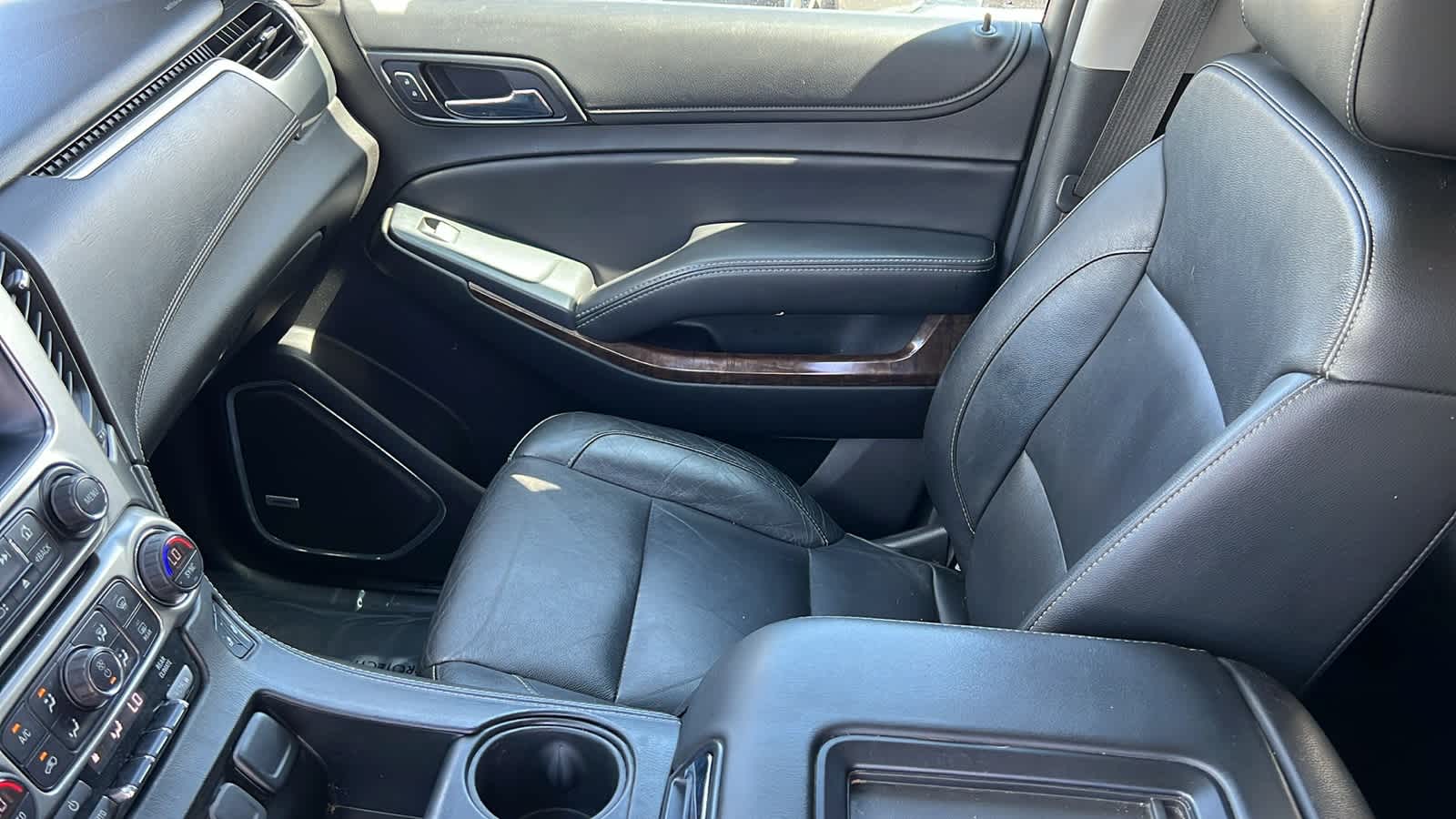Thumbnail: 2019 Chevrolet Suburban - 12