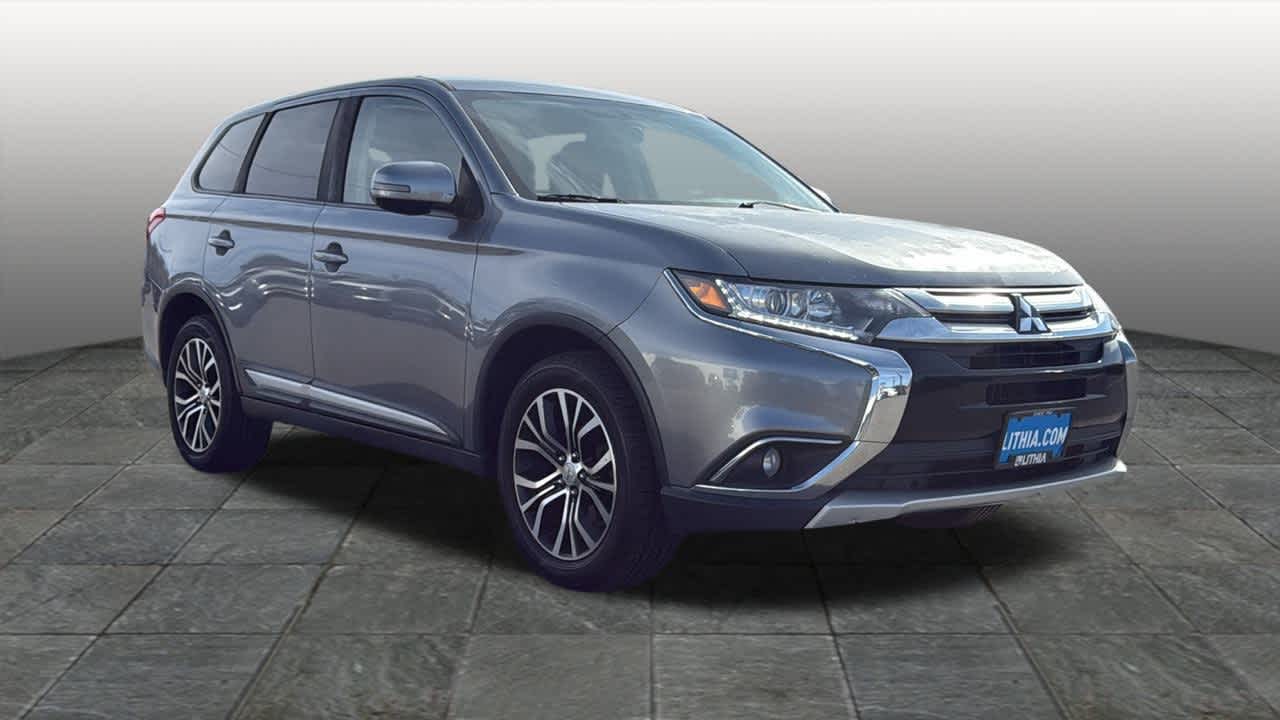 Thumbnail: 2018 Mitsubishi Outlander - 3