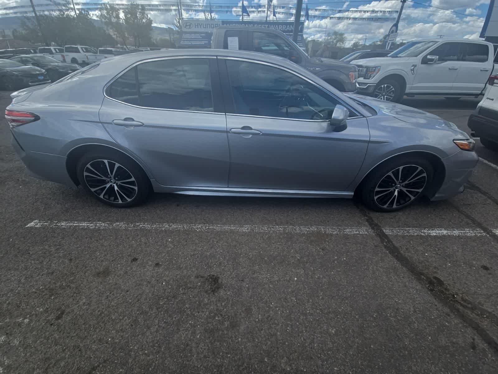 Thumbnail: 2018 Toyota Camry - 4