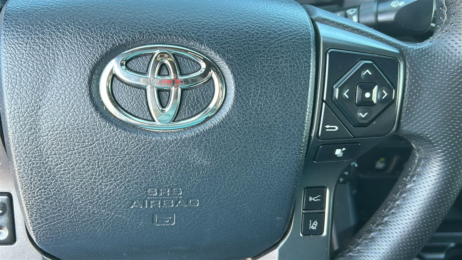 Thumbnail: 2018 Toyota Tacoma - 19