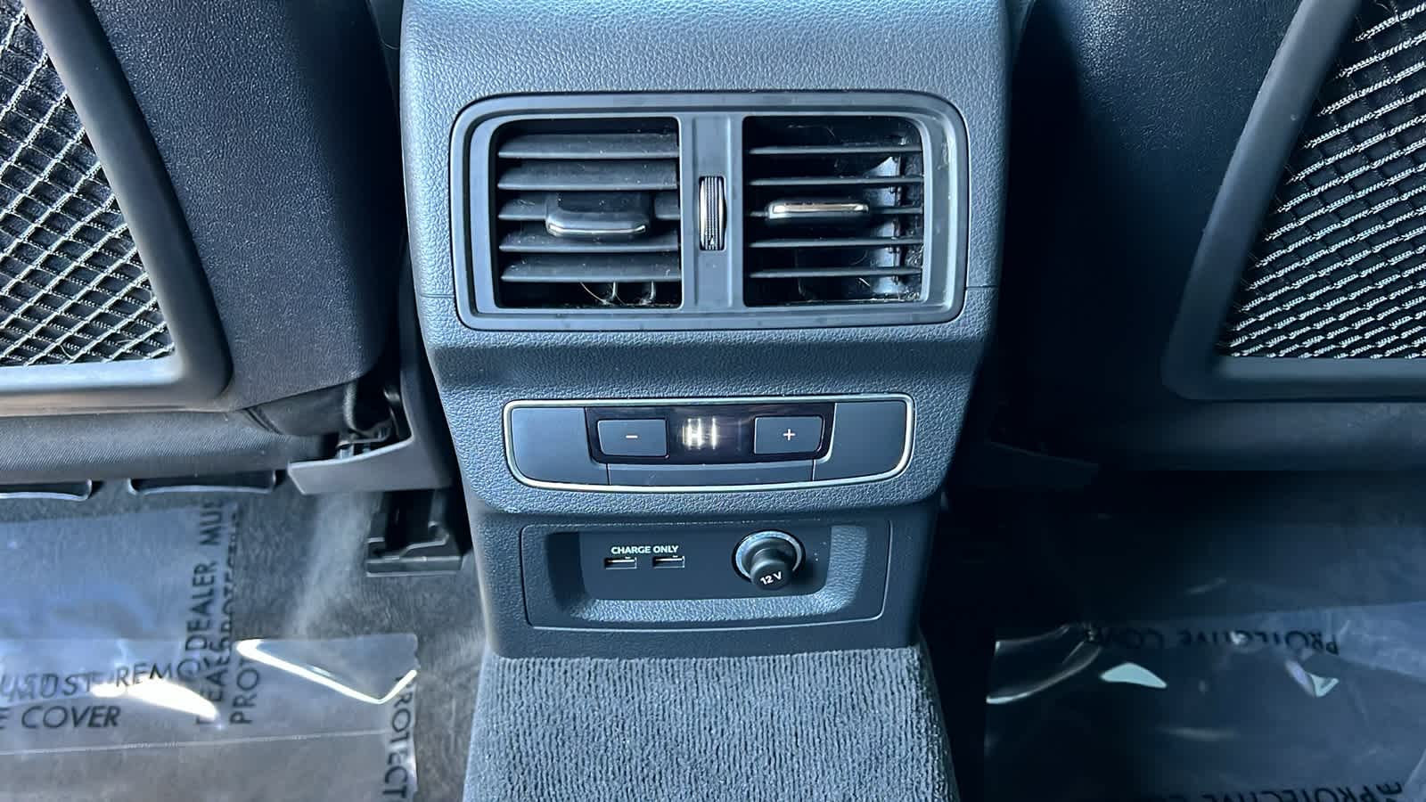 Thumbnail: 2022 Audi SQ5 - 25