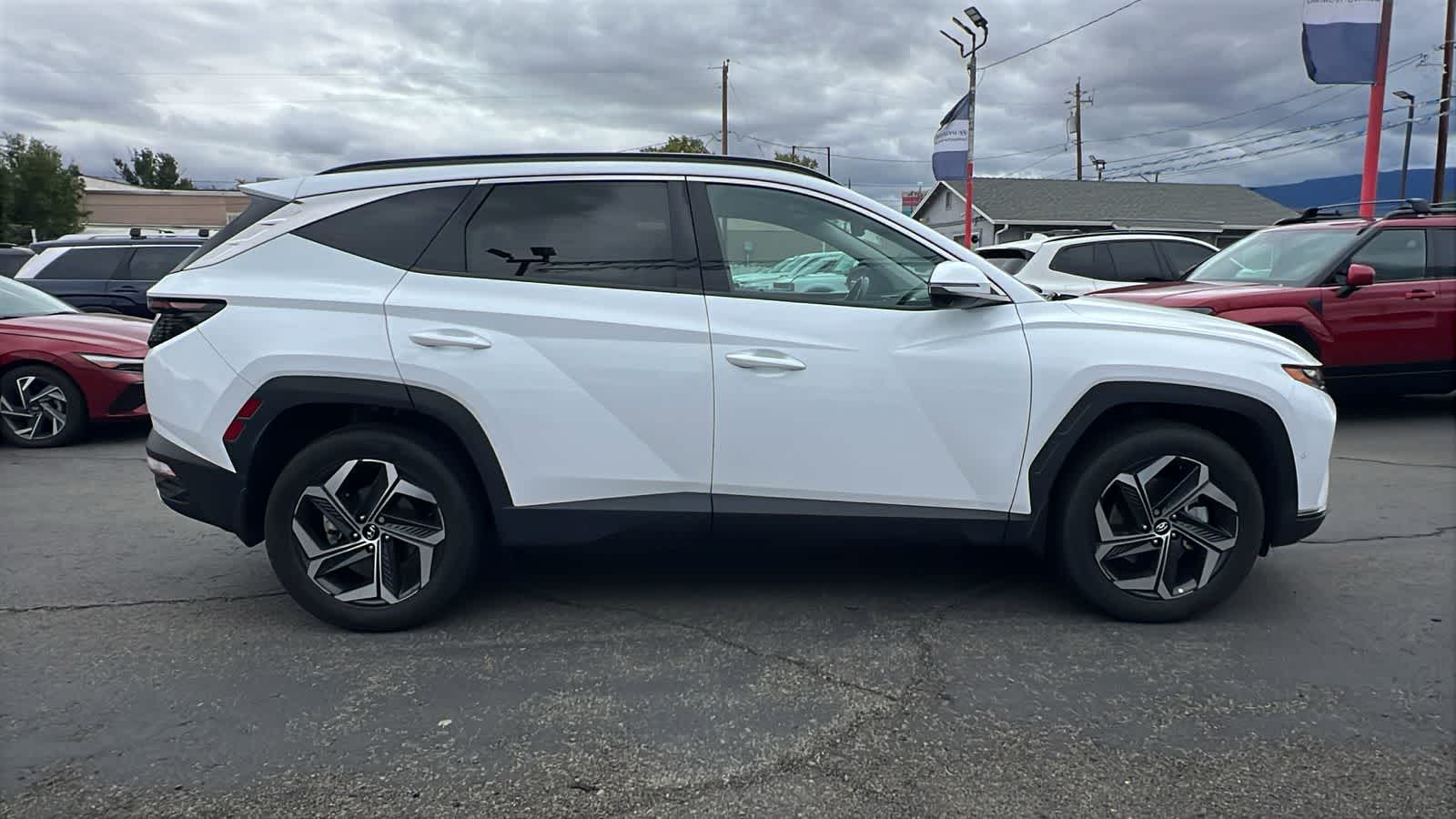 Thumbnail: 2022 Hyundai Tucson - 4