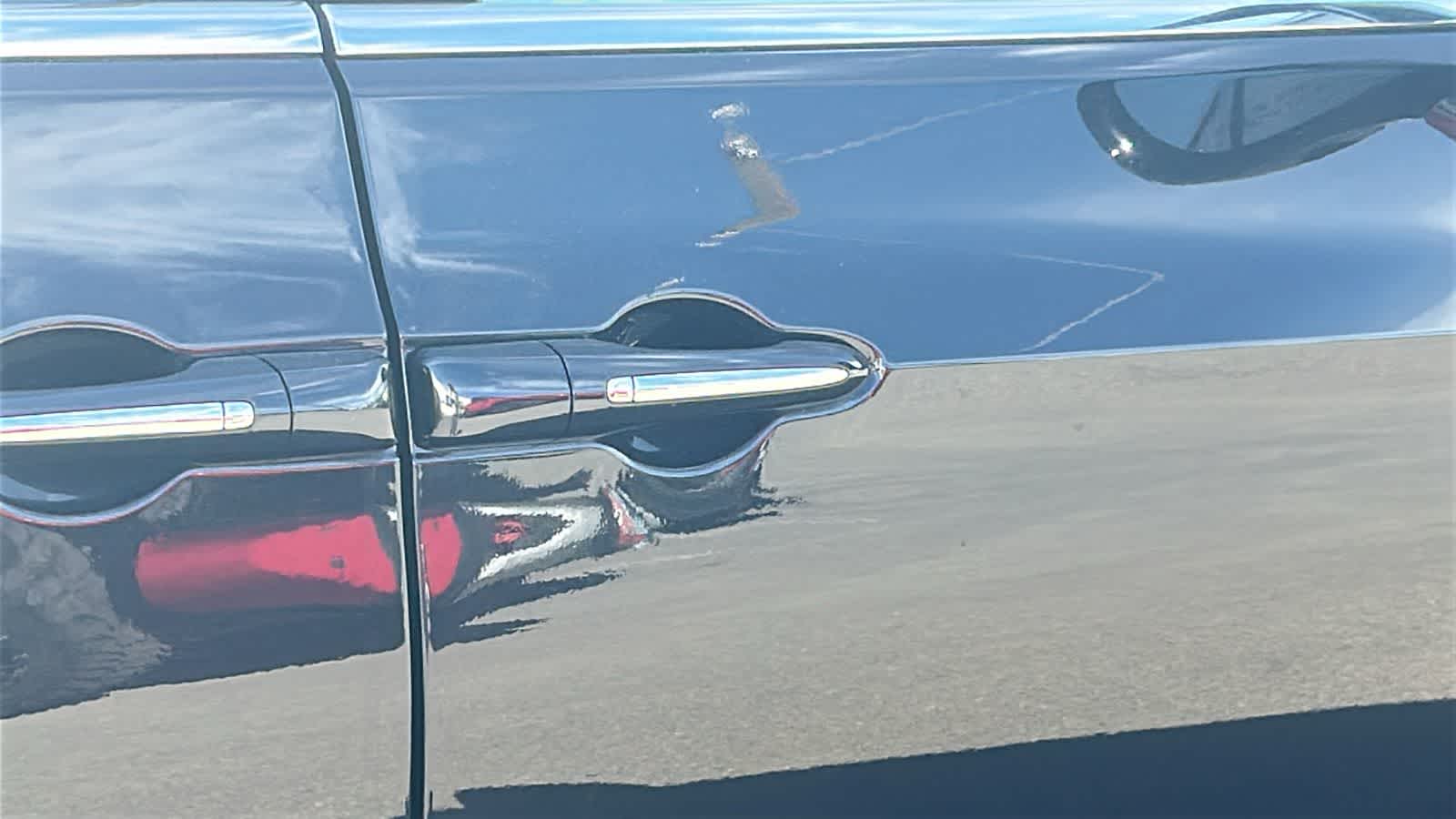 Thumbnail: 2023 Chrysler Pacifica - 16