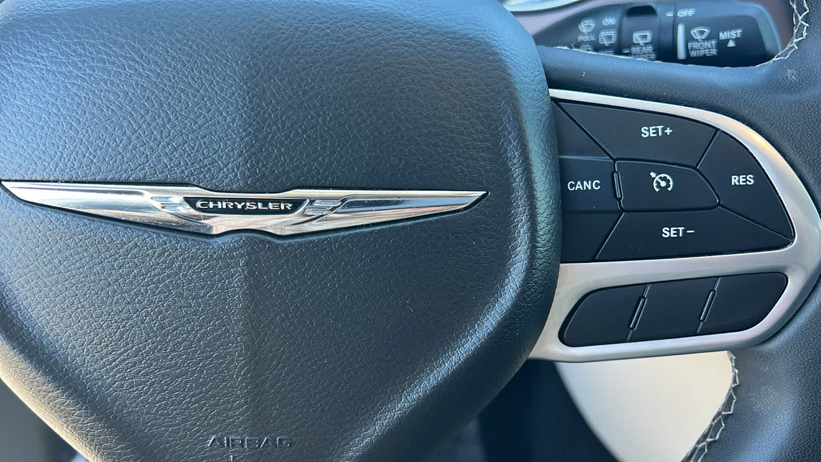 Thumbnail: 2023 Chrysler Voyager - 20