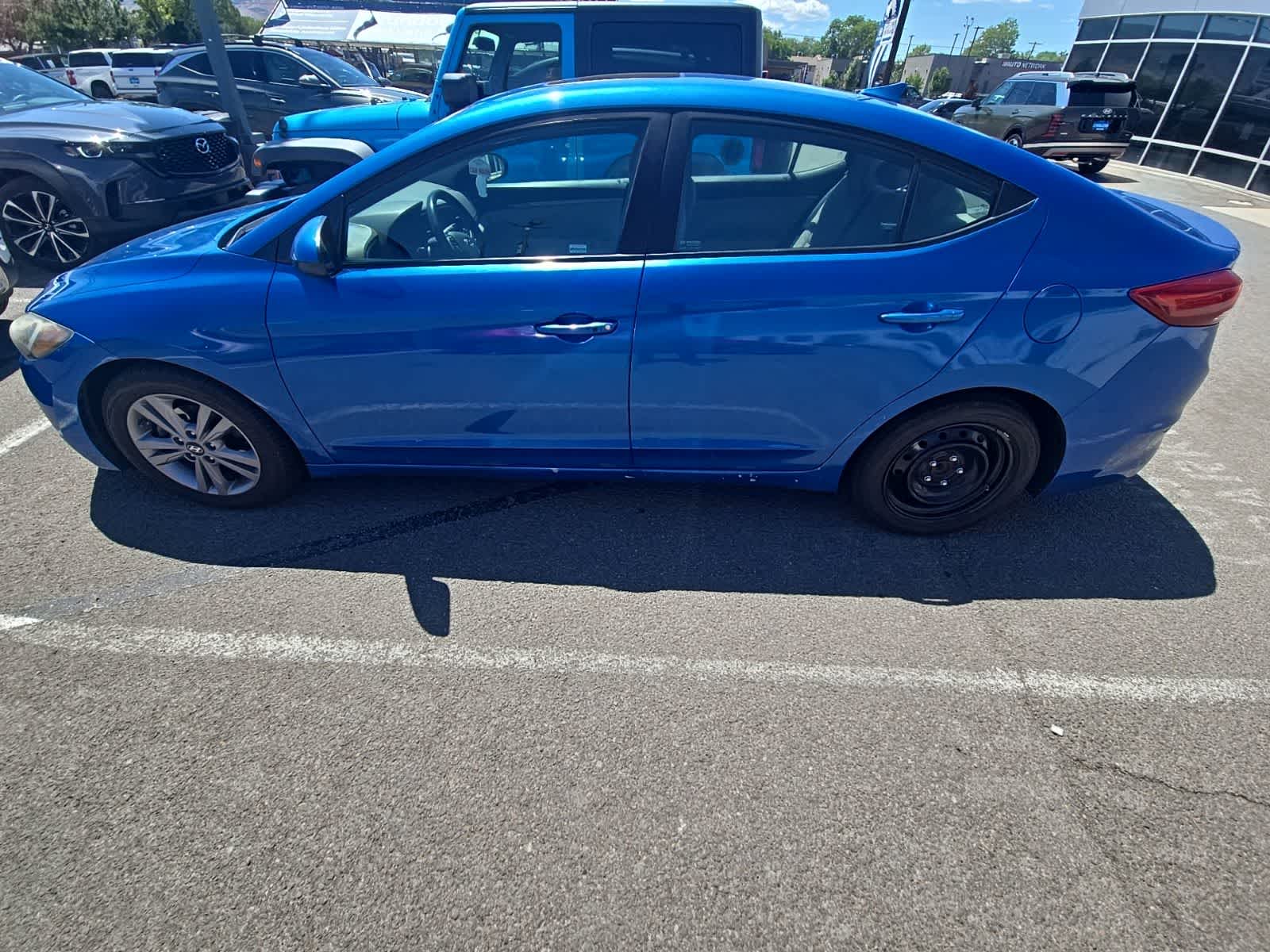 Thumbnail: 2018 Hyundai Elantra - 10