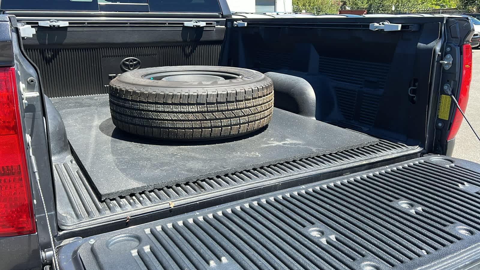 Thumbnail: 2019 Toyota Tundra - 27