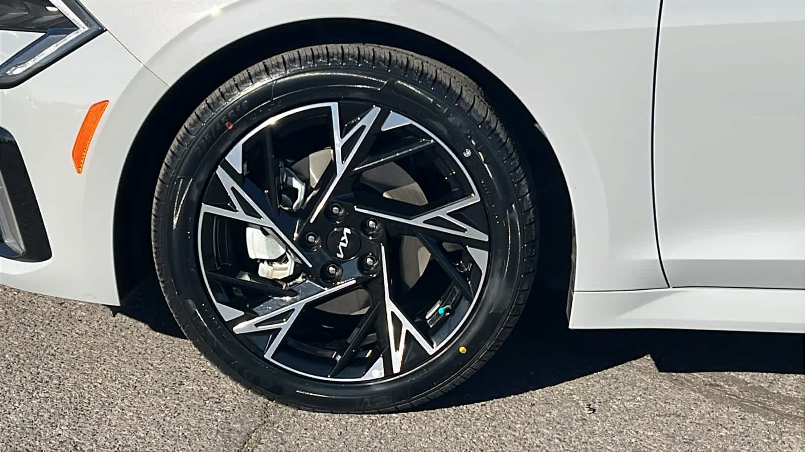 Thumbnail: 2025 Kia K5 - 9