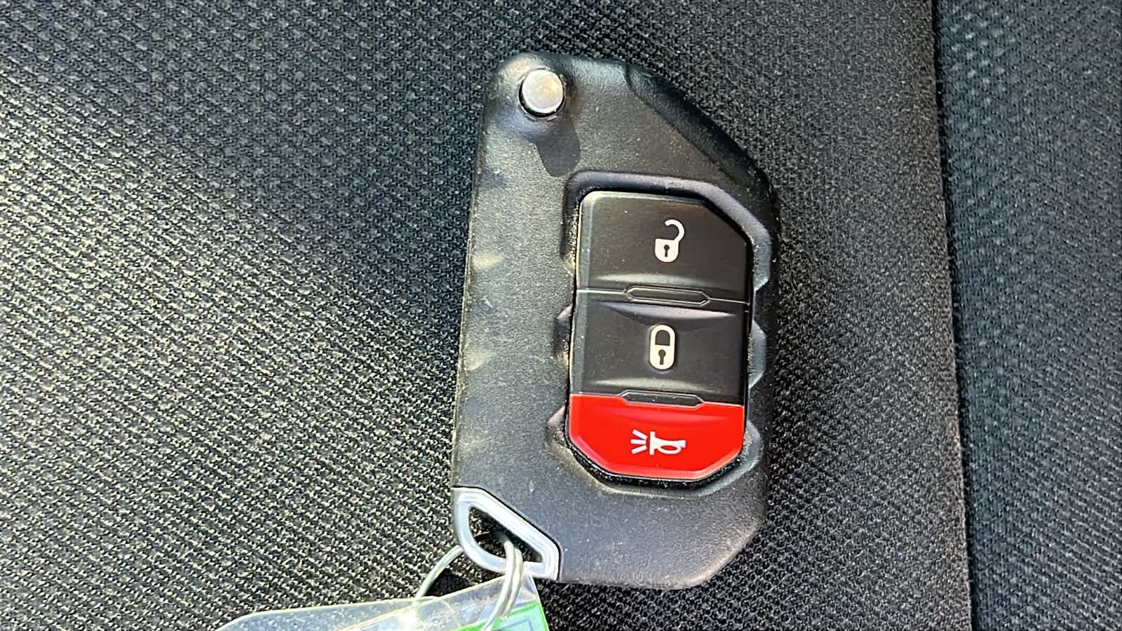 Thumbnail: 2019 Jeep Wrangler - 29