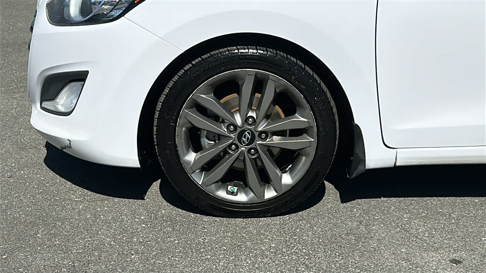 Thumbnail: 2016 Hyundai Elantra - 9