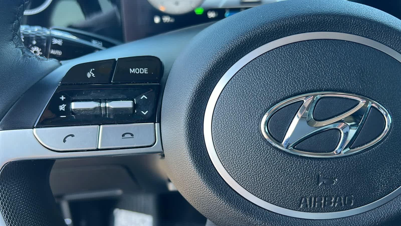 Thumbnail: 2023 Hyundai Elantra - 19