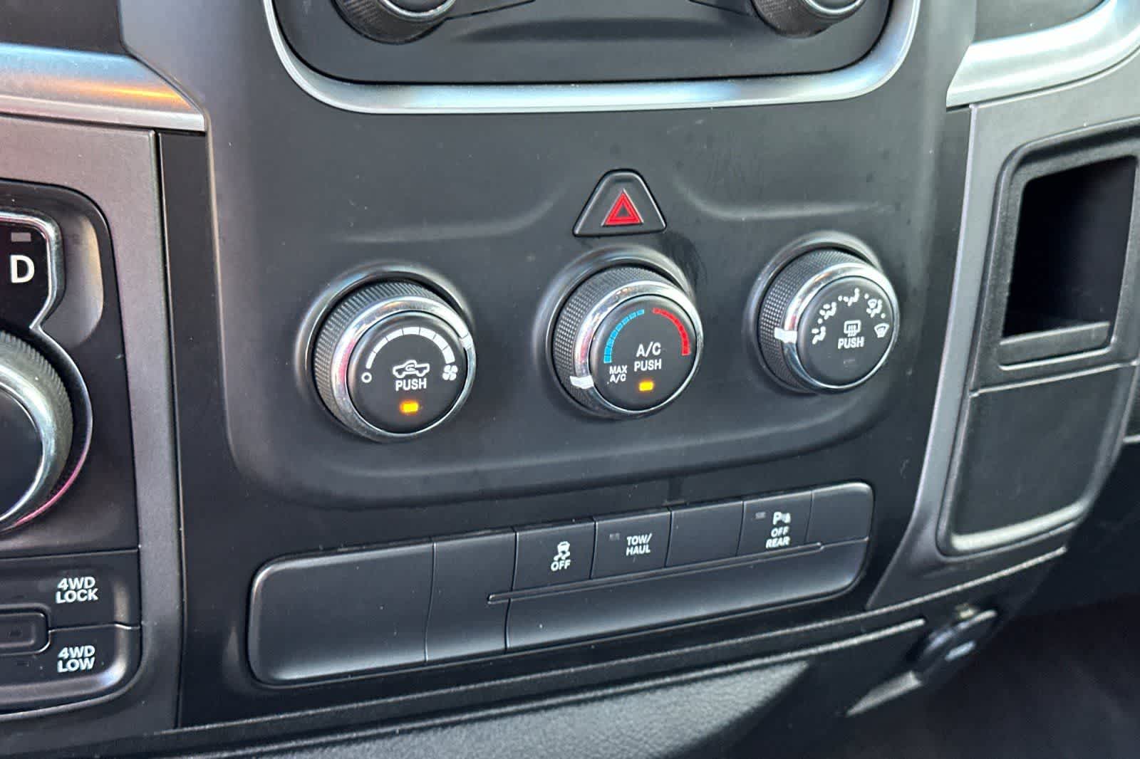 Thumbnail: 2022 RAM 1500 Classic - 28