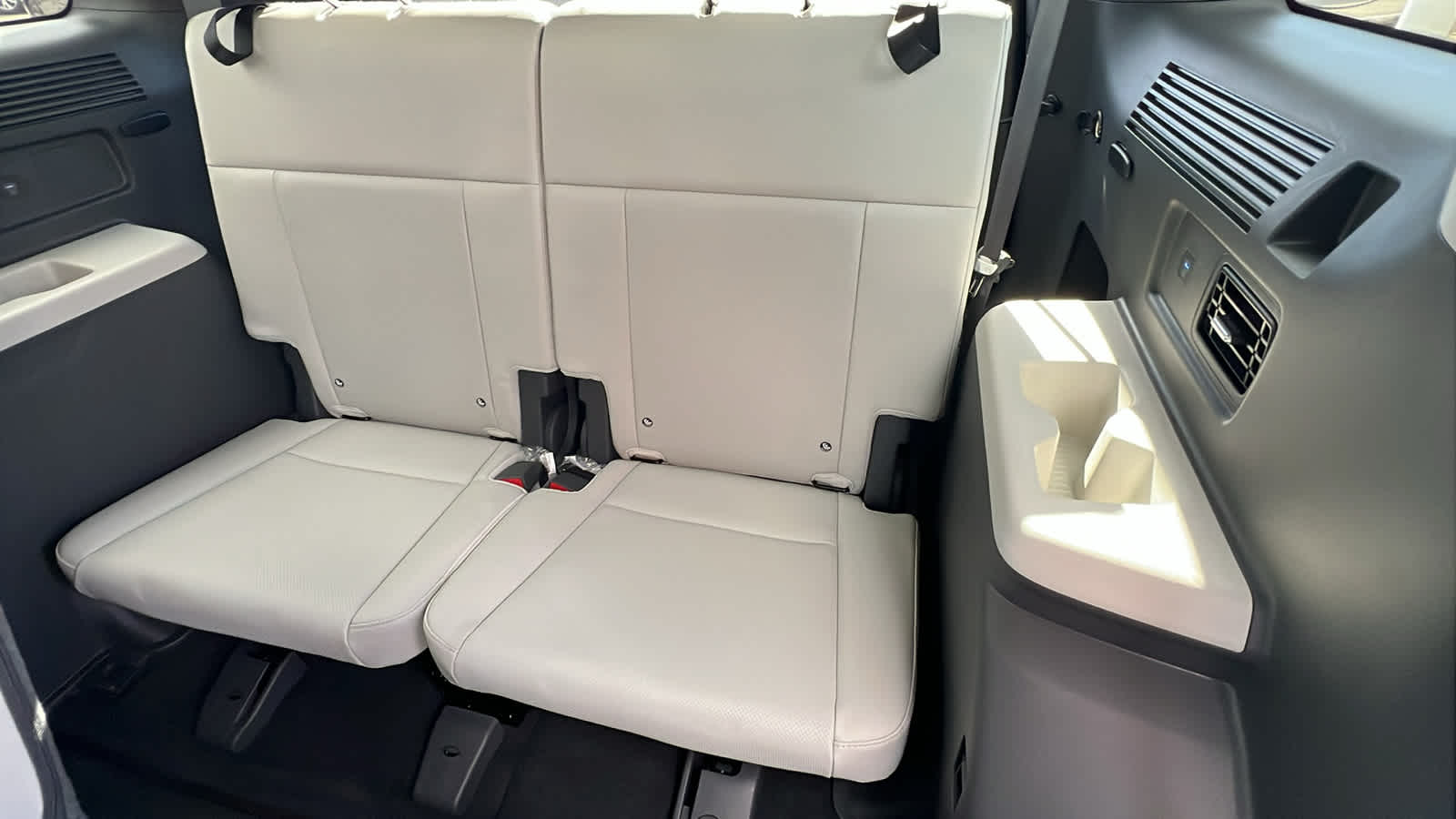 Thumbnail: 2026 Hyundai Santa Fe - 31