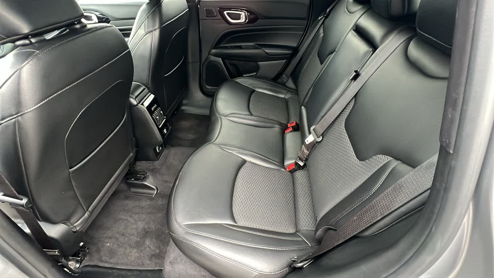 Thumbnail: 2022 Jeep Compass - 24