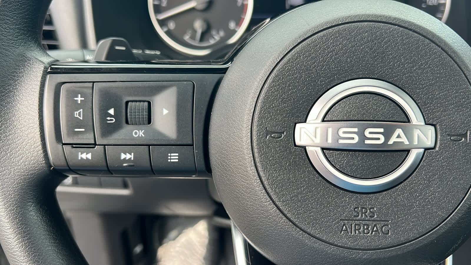 2023 Nissan Rogue SV 19