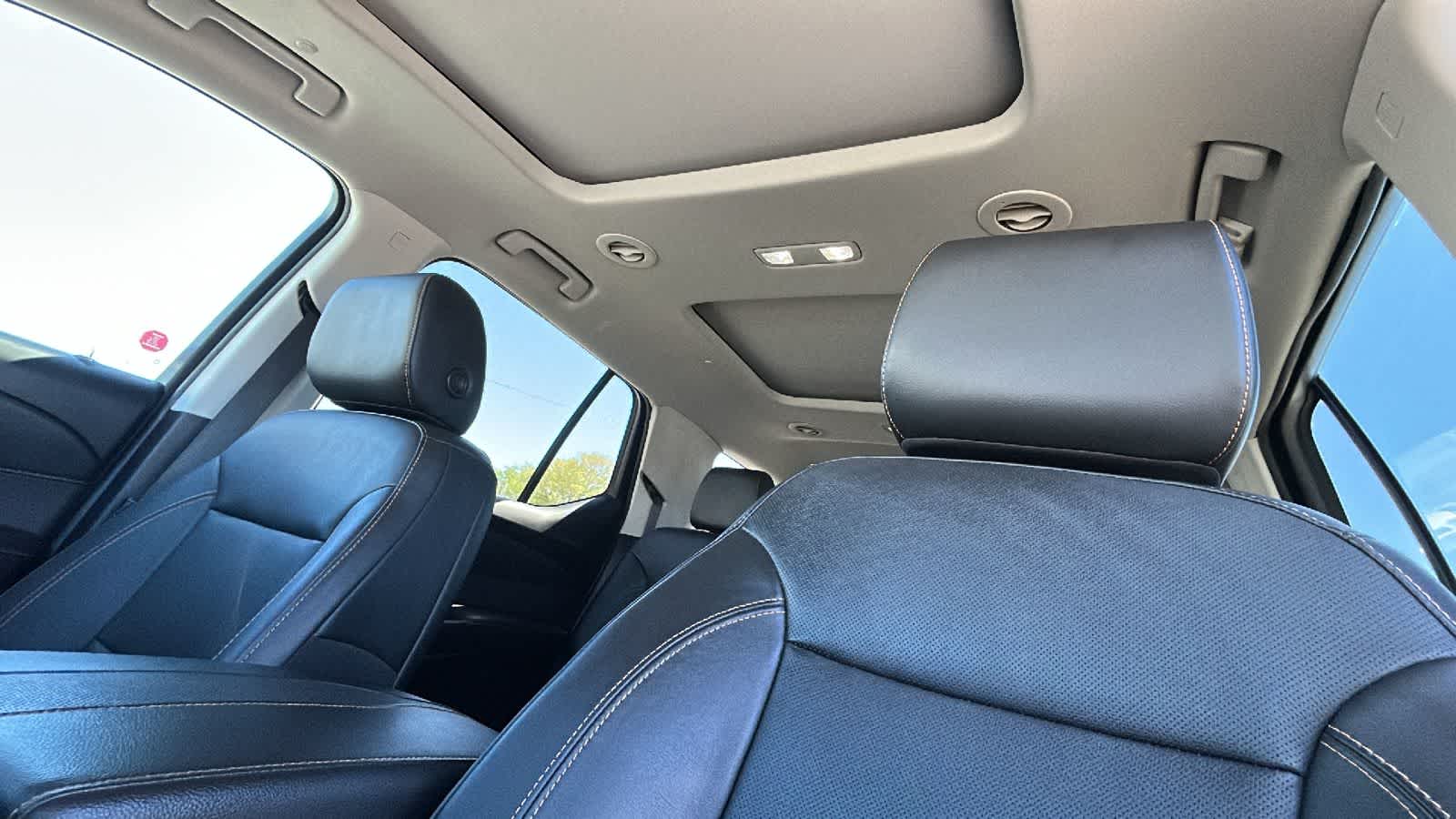 Thumbnail: 2021 Chevrolet Traverse - 11