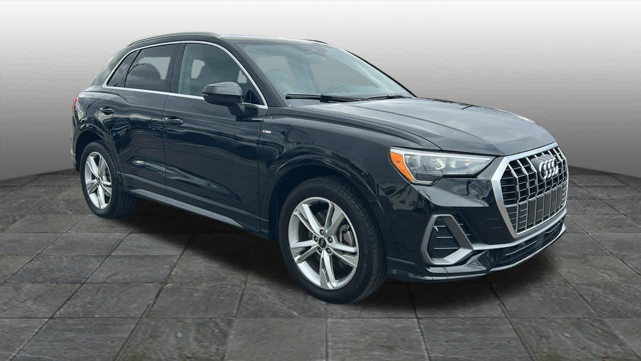 Thumbnail: 2022 Audi Q3 - 3