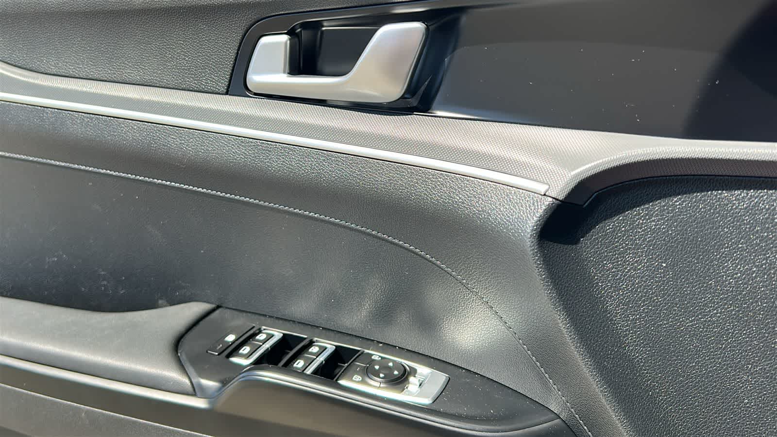 Thumbnail: 2023 Kia K5 - 22