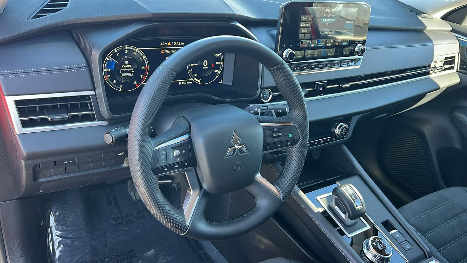 Thumbnail: 2024 Mitsubishi Outlander - 10