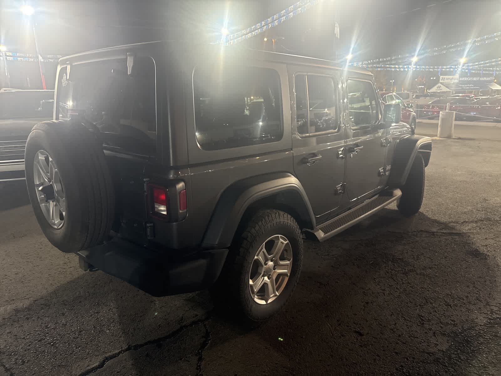 Thumbnail: 2019 Jeep Wrangler - 5