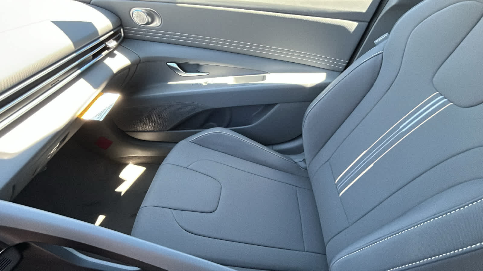 Thumbnail: 2026 Hyundai Elantra - 12