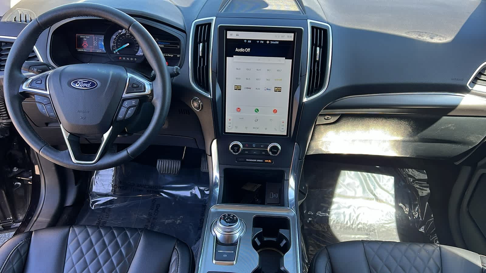 2024 Ford Edge Titanium 26