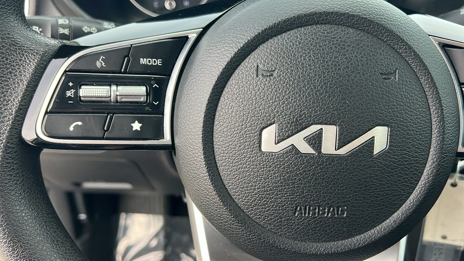 Thumbnail: 2024 Kia Forte - 19