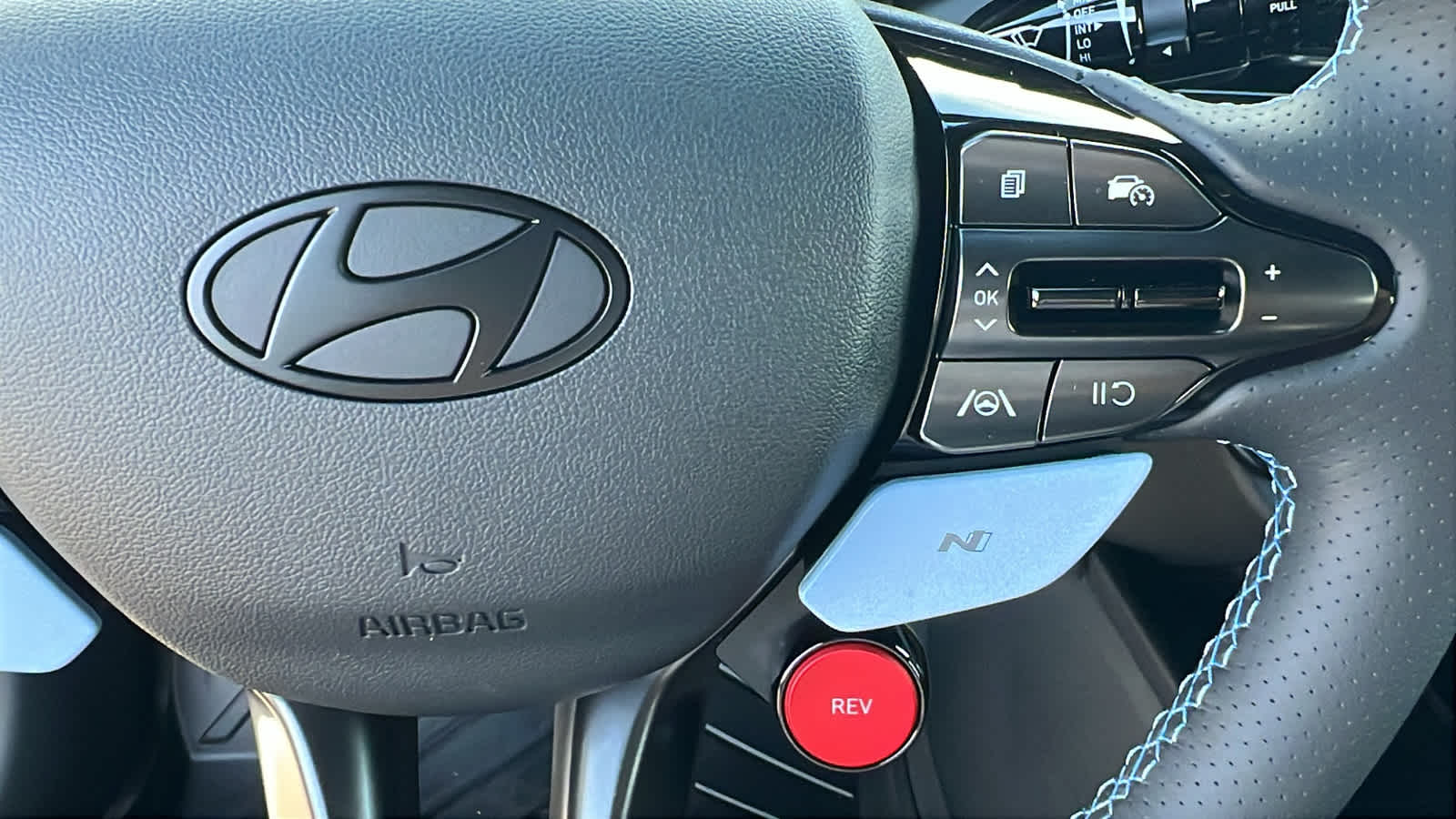 Thumbnail: 2025 Hyundai Elantra - 20