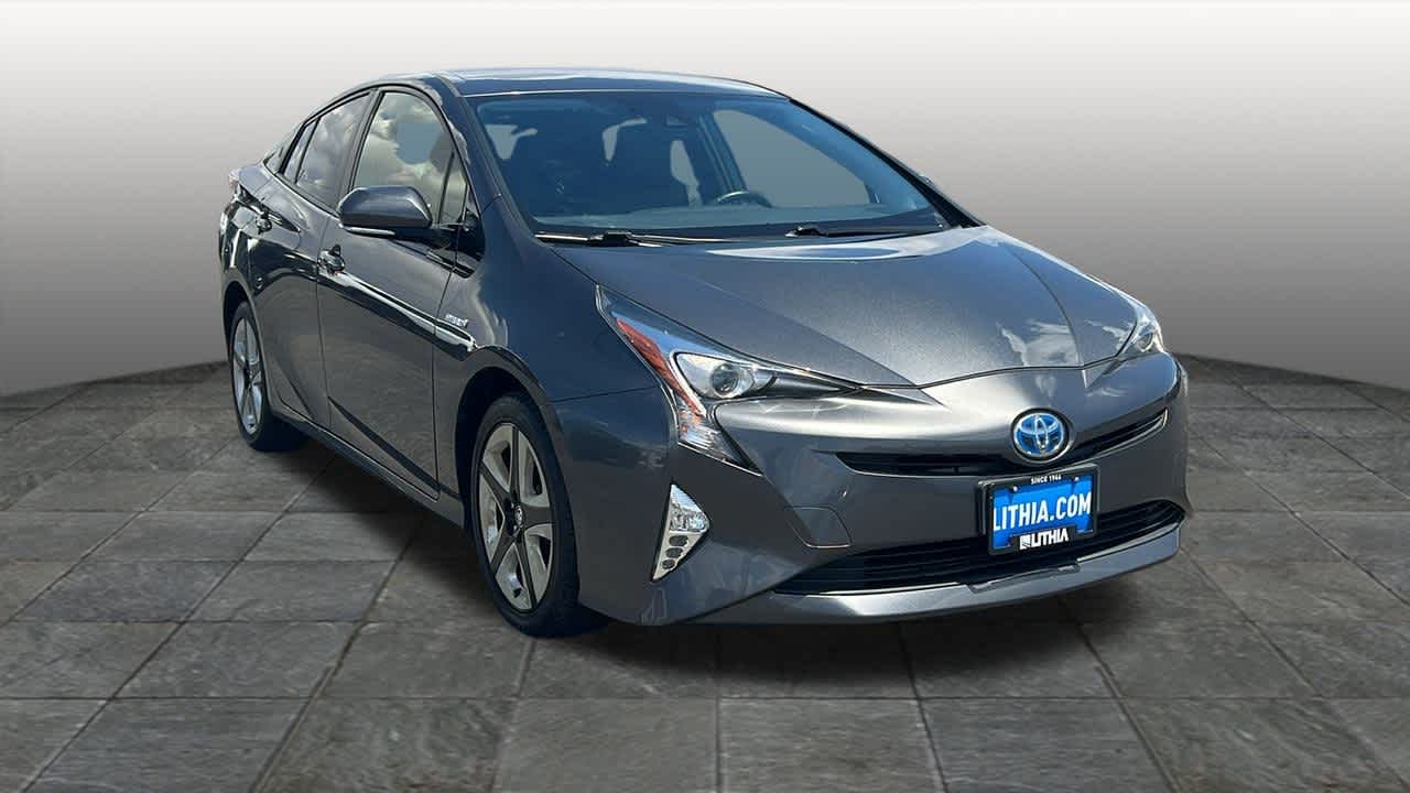 Thumbnail: 2017 Toyota Prius - 3