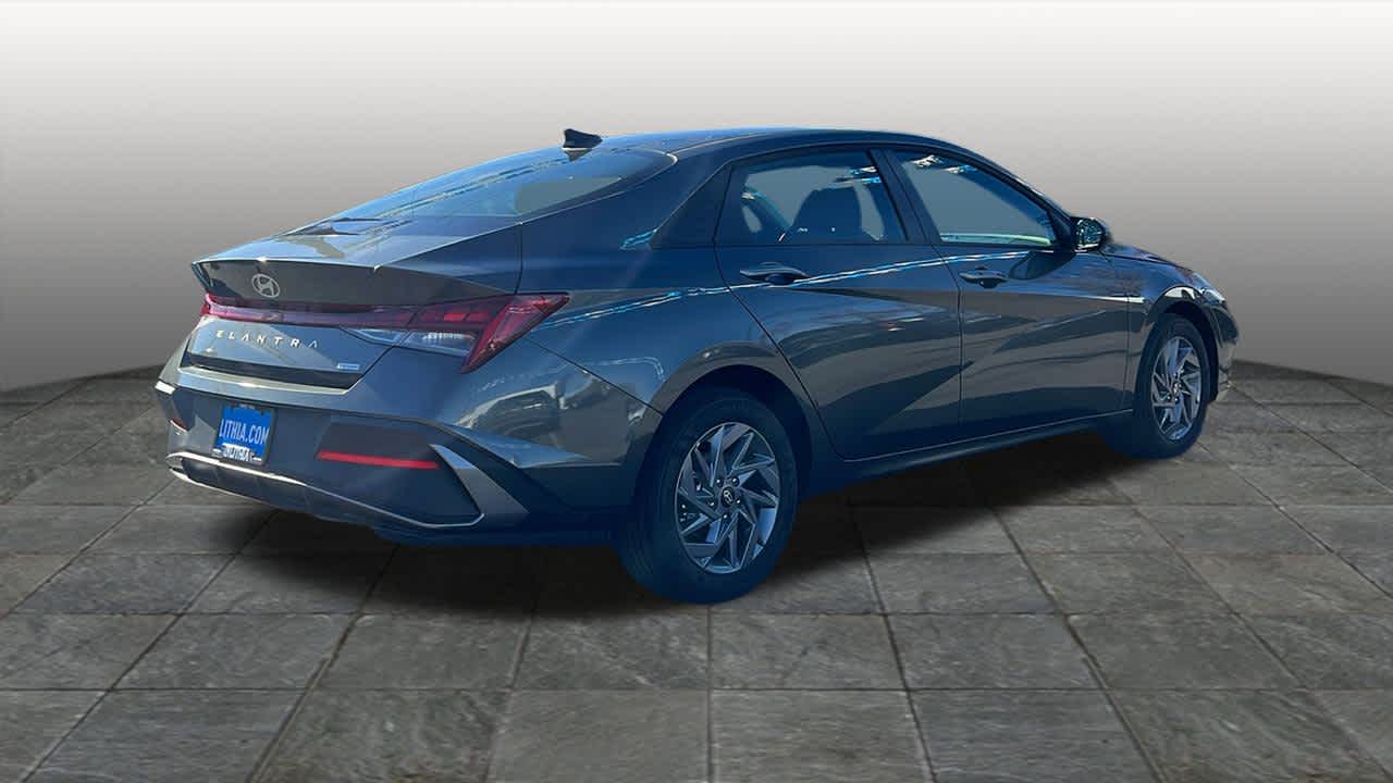 Thumbnail: 2026 Hyundai Elantra - 5
