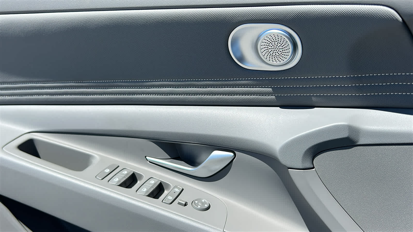 Thumbnail: 2026 Hyundai Elantra - 22
