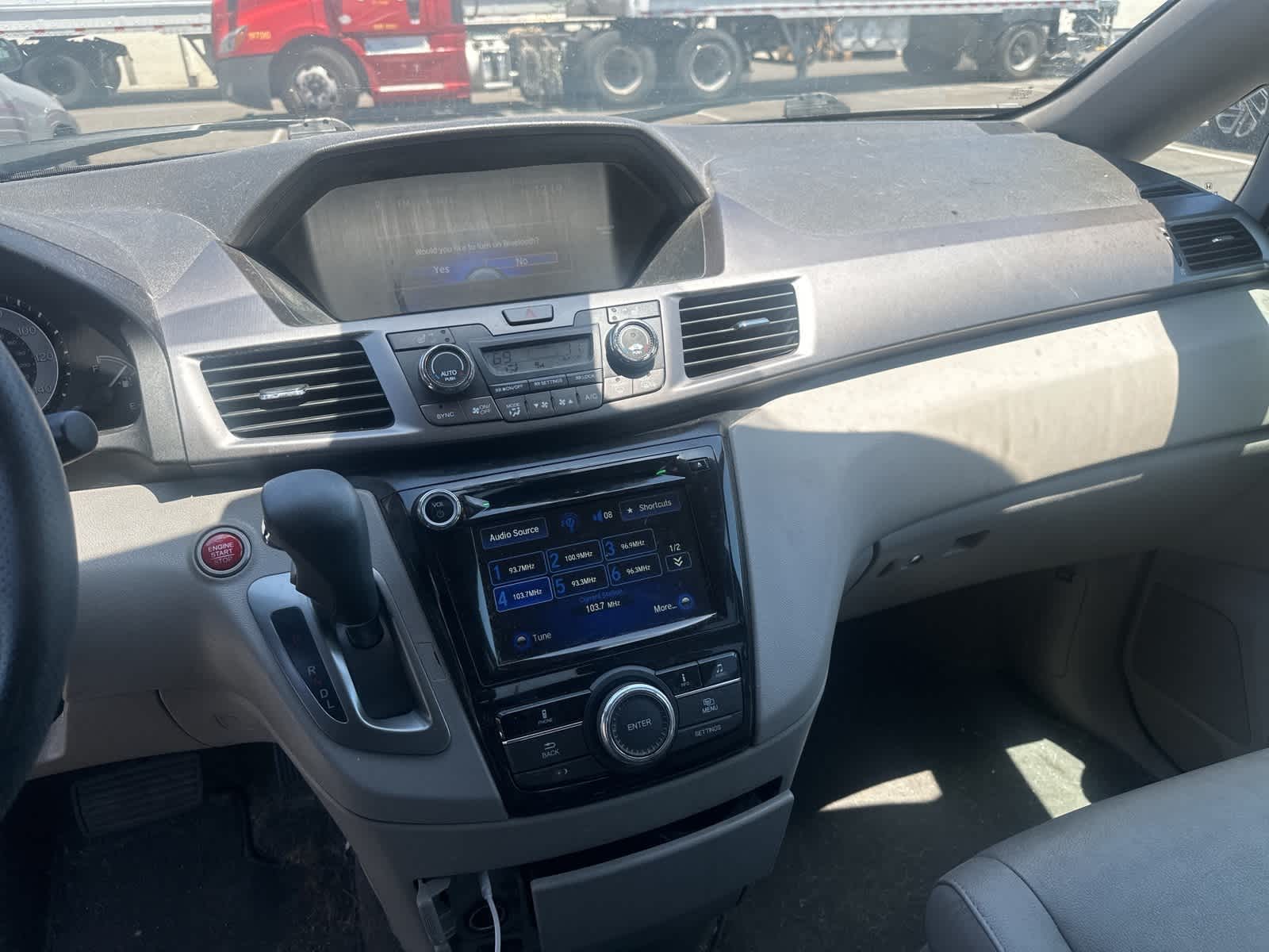 2015 Honda Odyssey EX-L 14