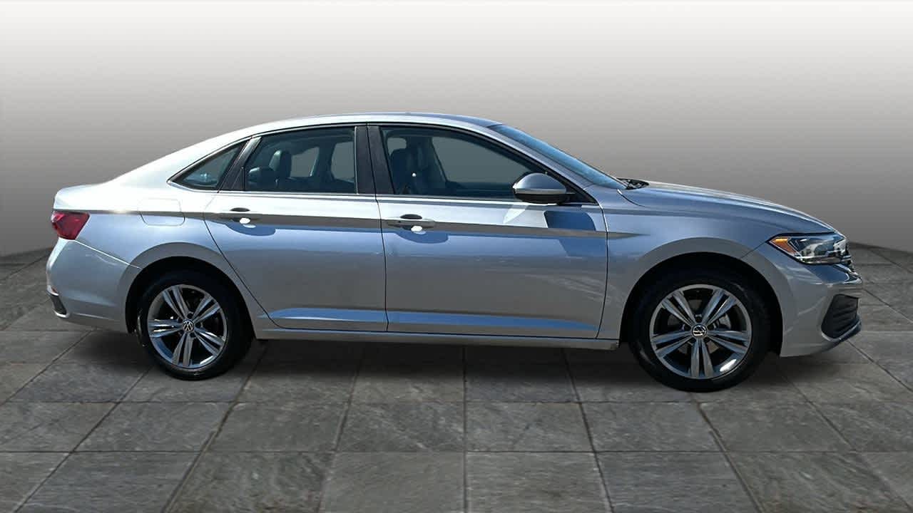 Thumbnail: 2024 Volkswagen Jetta - 4