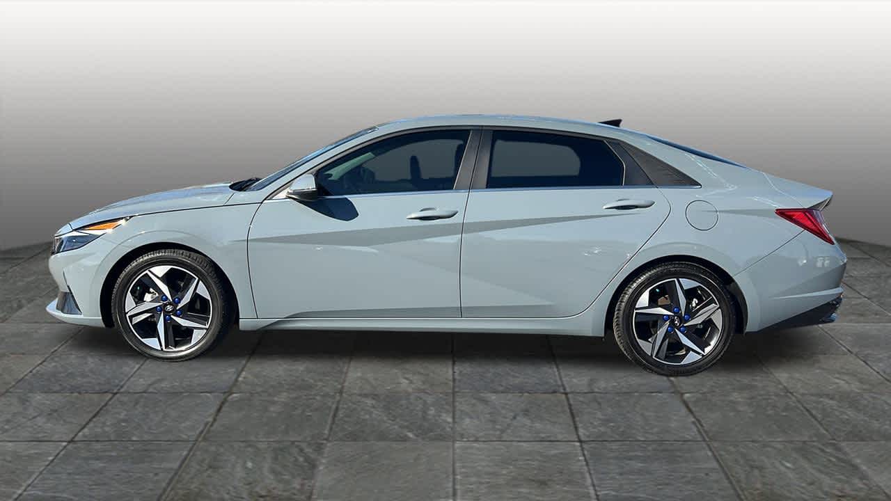 Thumbnail: 2023 Hyundai Elantra - 8
