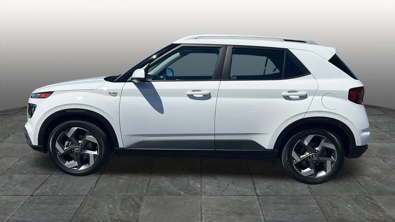 Thumbnail: 2022 Hyundai Venue - 8