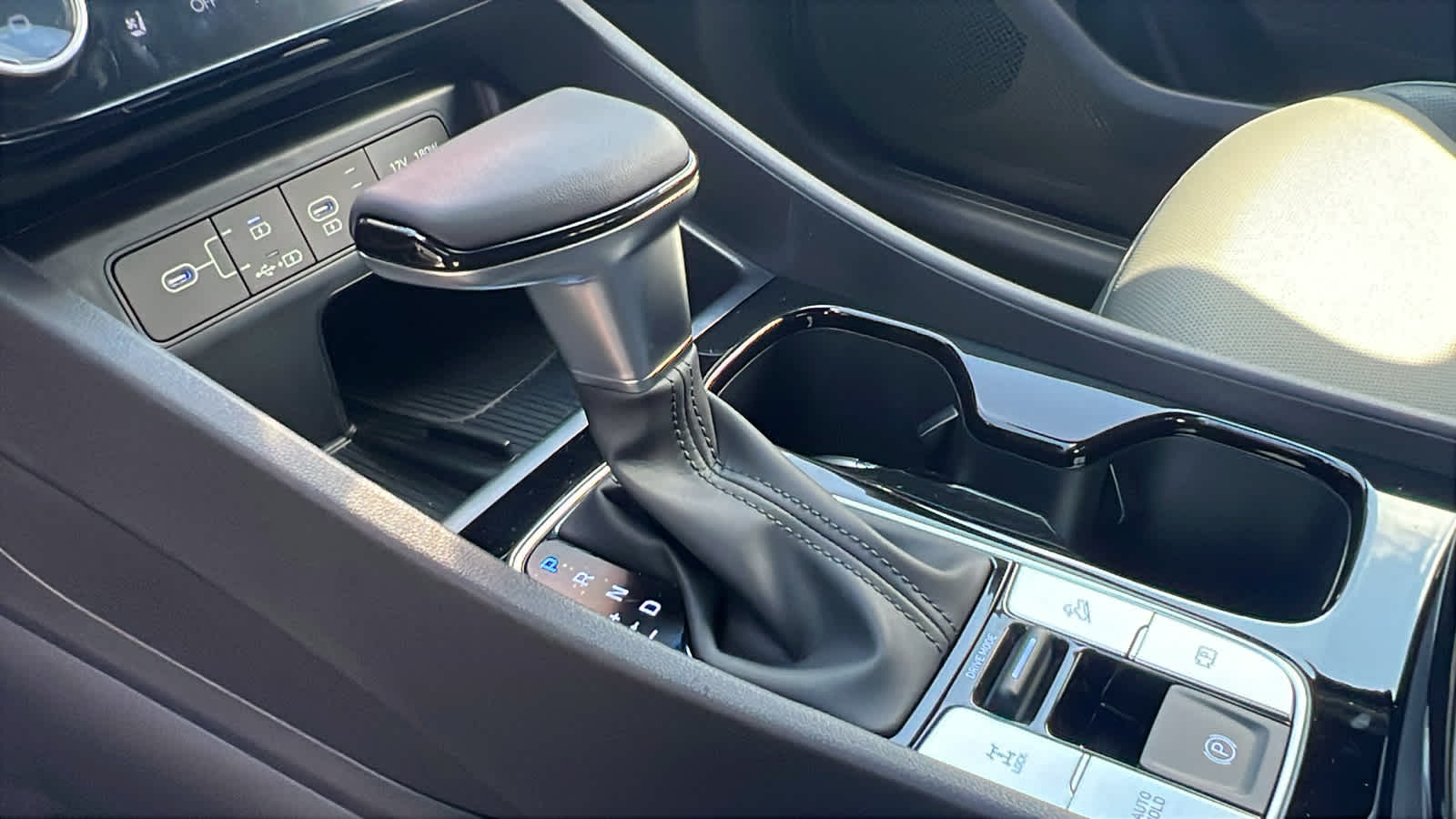 Thumbnail: 2025 Hyundai Santa Cruz - 13