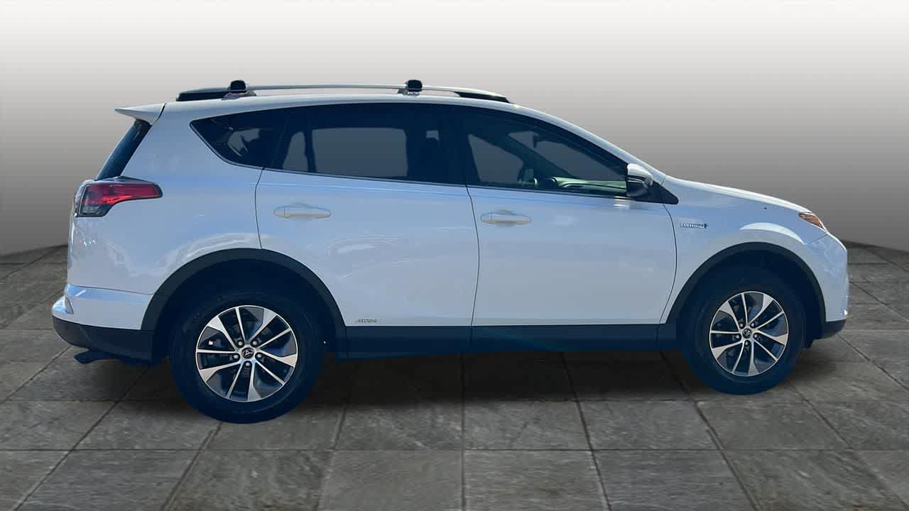 Thumbnail: 2018 Toyota RAV4 - 4