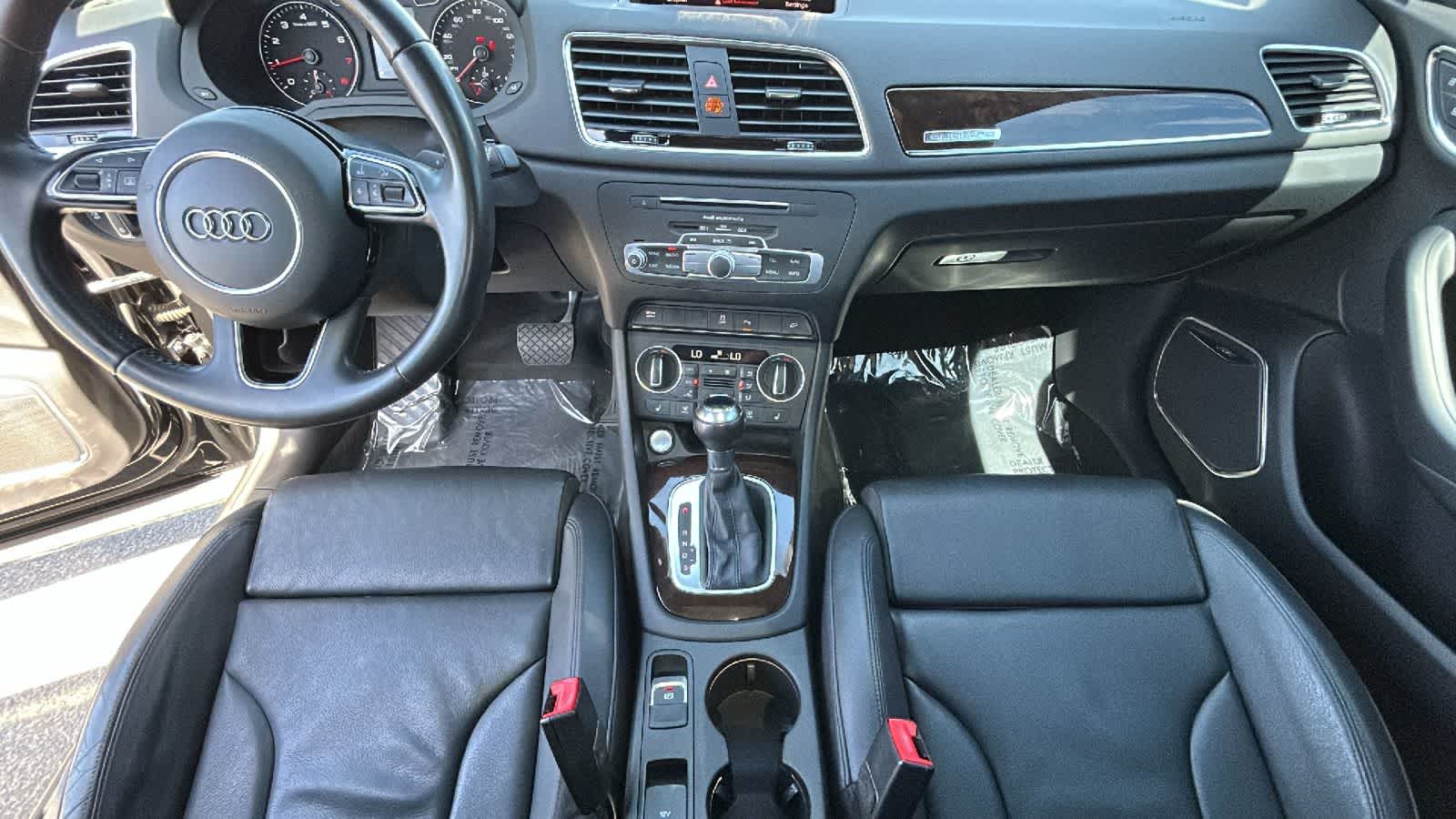 Thumbnail: 2016 Audi Q3 - 26