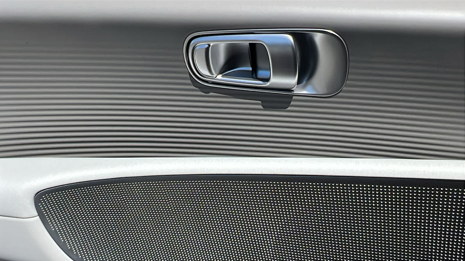 Thumbnail: 2025 Hyundai Ioniq 6 - 22