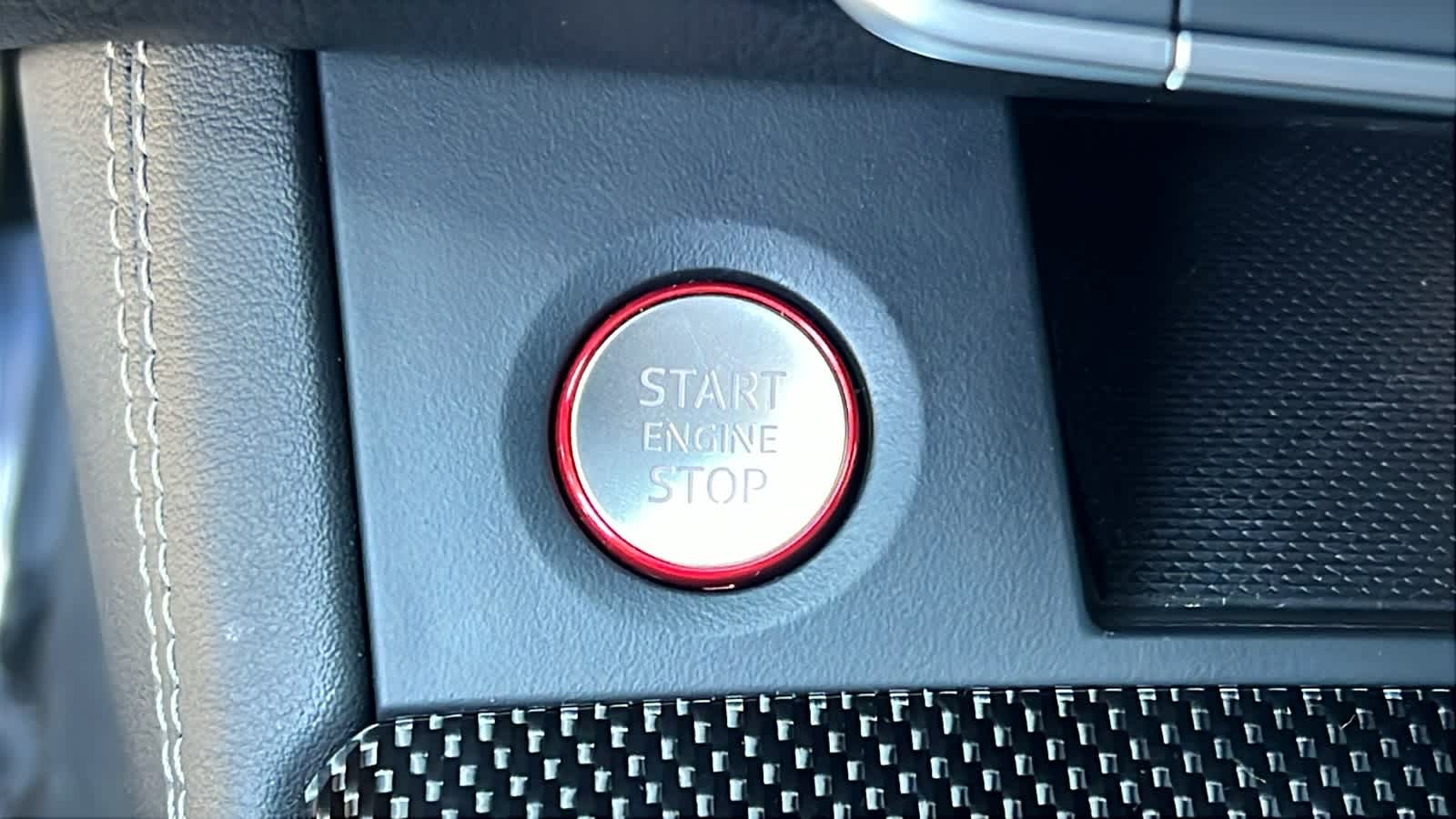 Thumbnail: 2022 Audi SQ5 - 17