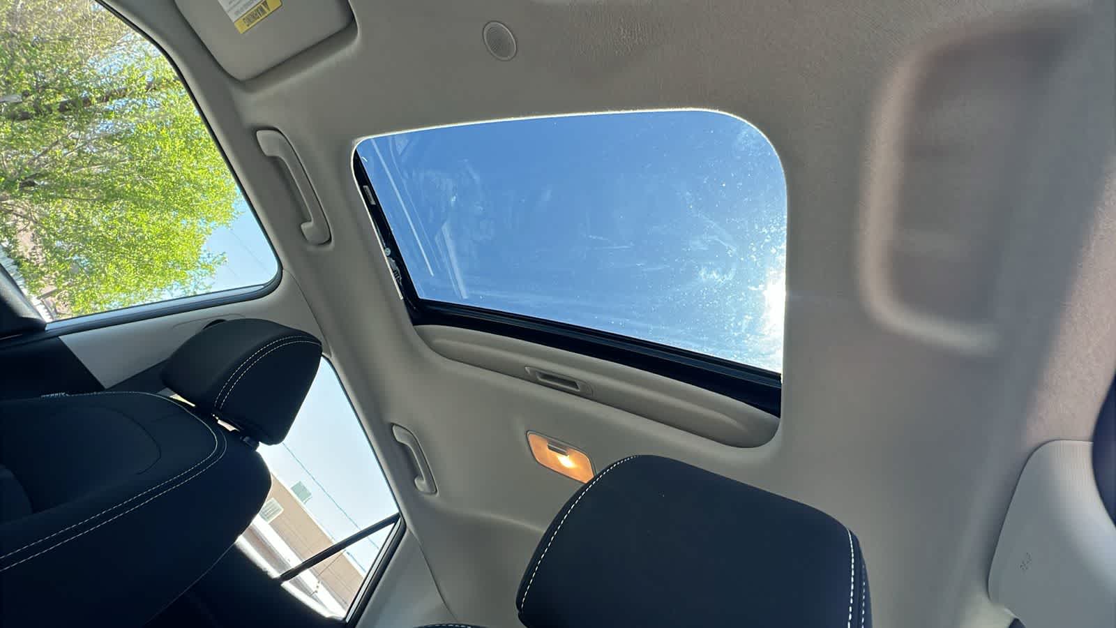 Thumbnail: 2022 Hyundai Venue - 31