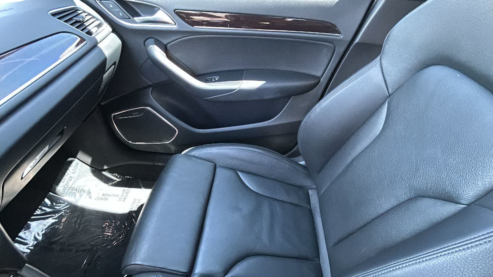 Thumbnail: 2016 Audi Q3 - 12