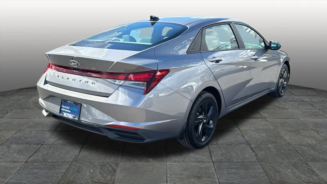 Thumbnail: 2022 Hyundai Elantra - 5
