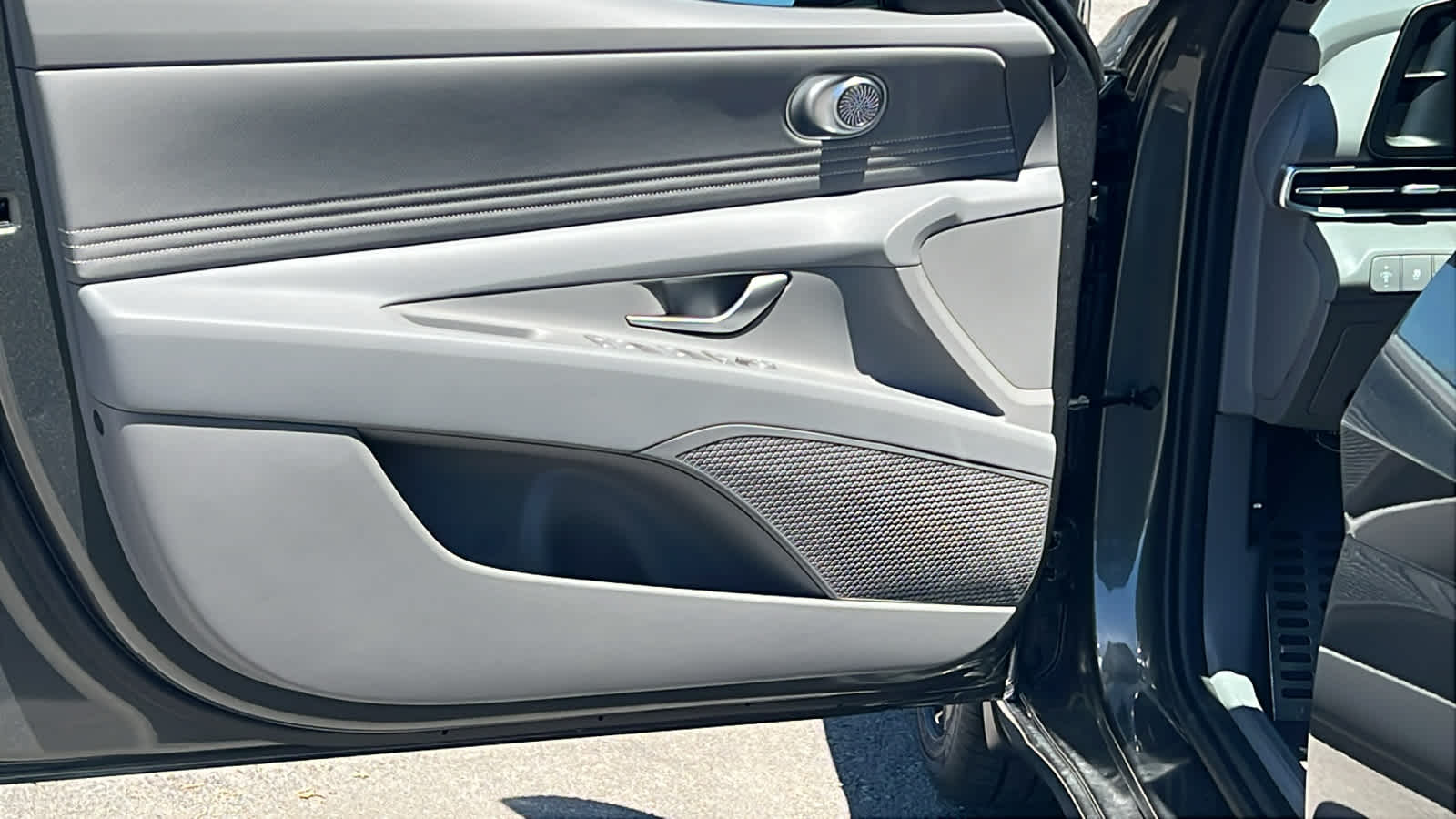 Thumbnail: 2026 Hyundai Elantra - 23