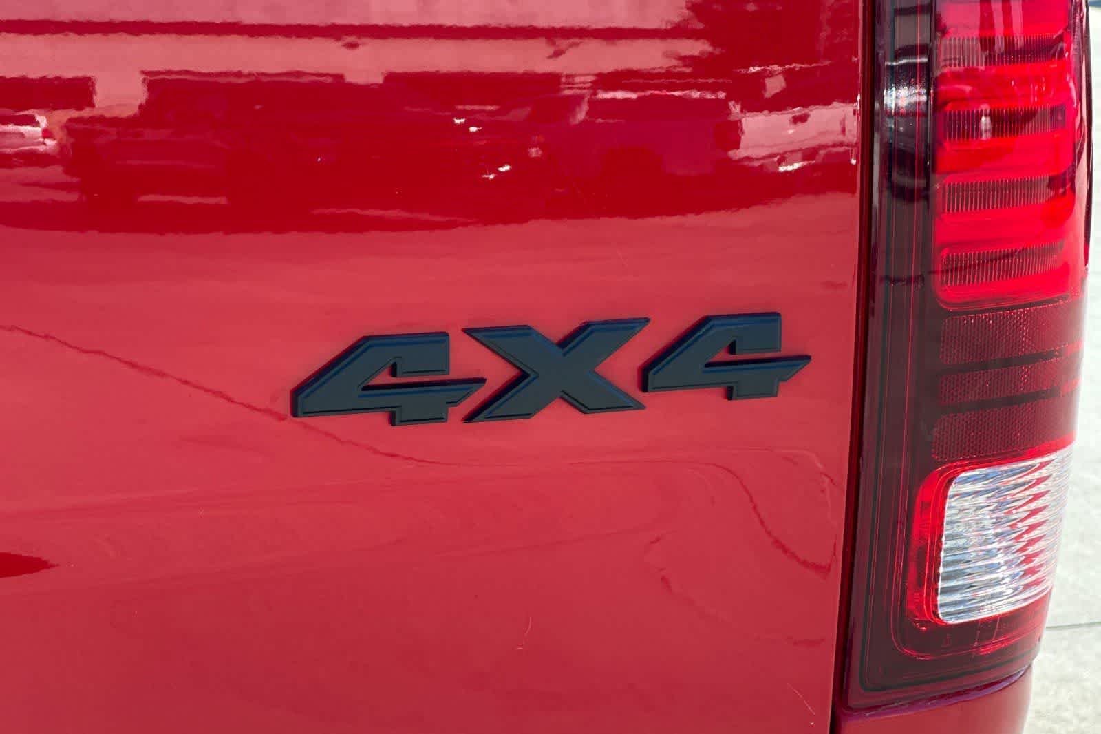 Thumbnail: 2022 RAM 1500 Classic - 21