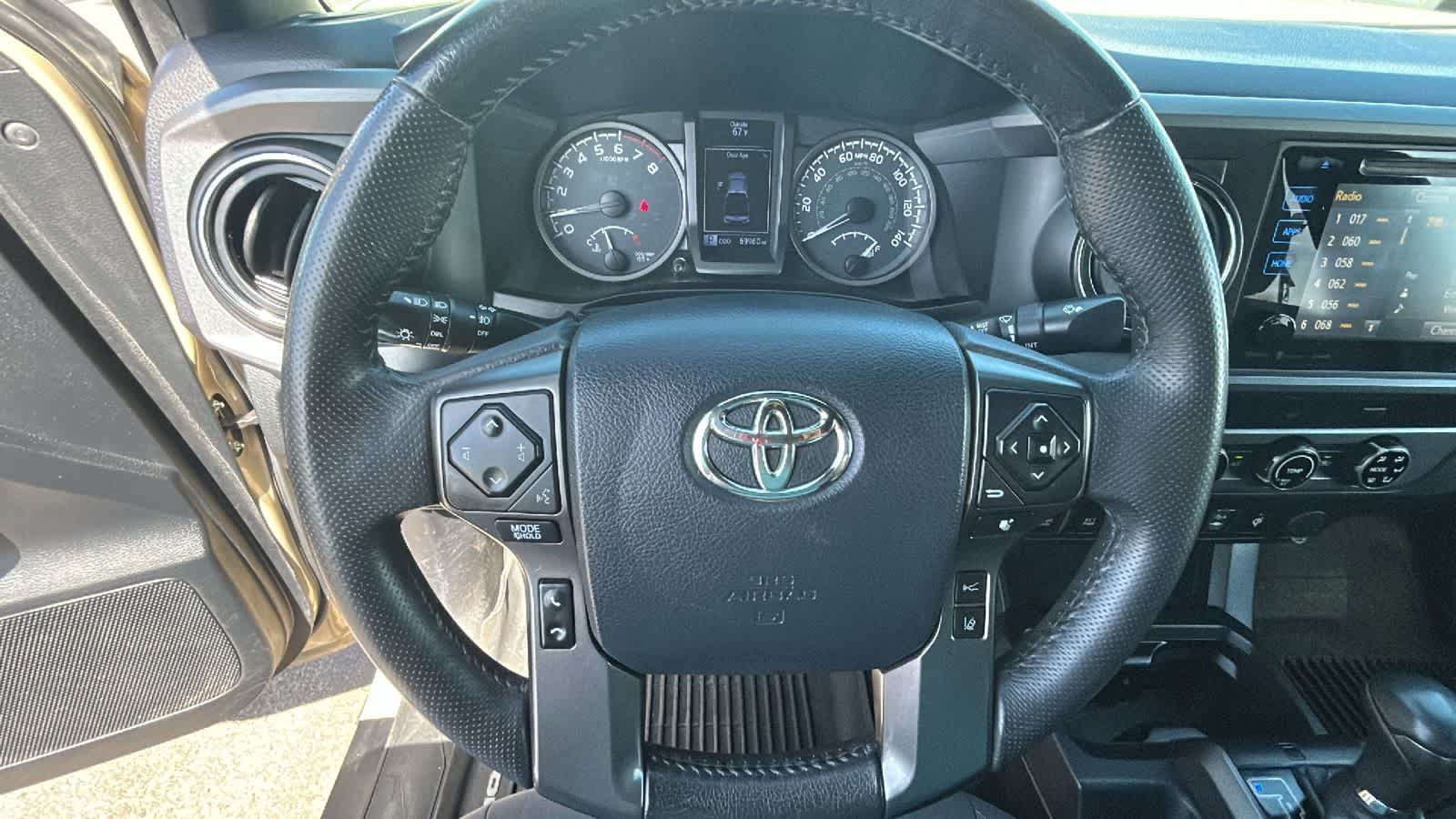 Thumbnail: 2018 Toyota Tacoma - 17